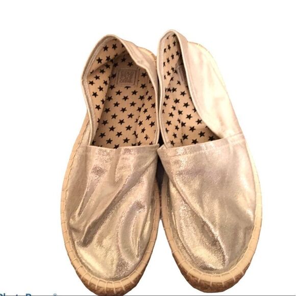 COLORS OF CALIFORNIA Silver Slip-On Espadrilles Sandals Shoes Silver 39 - Picture 2 of 7